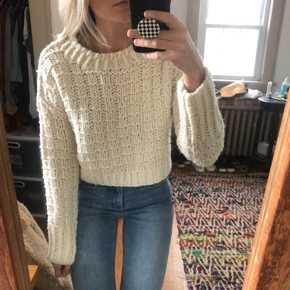 🚫SOLD🚫J.O.A. Off White Cropped Sweater - Picture 2 of 4